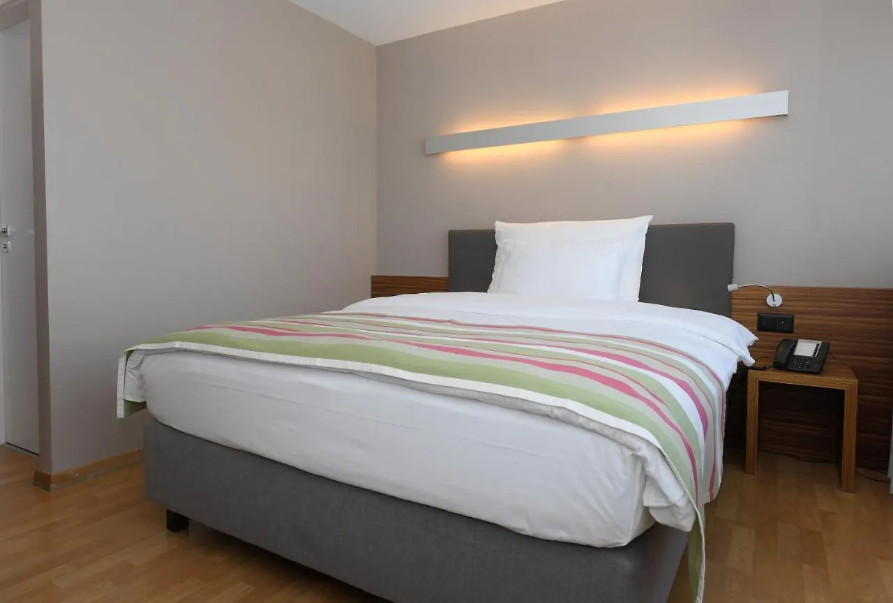 Hotel Belair Wallisellen 4*,